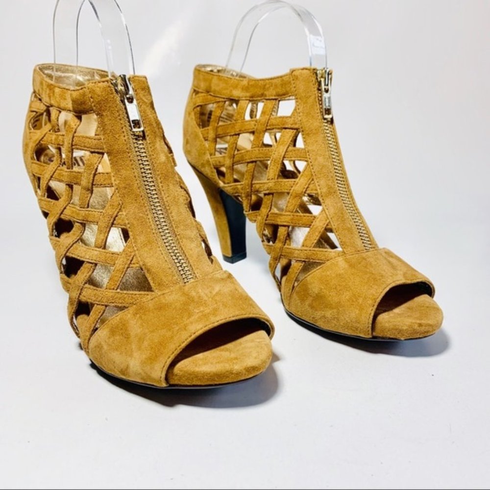 Sofft “REIKO” Heeled Caramel Suede Sandal …